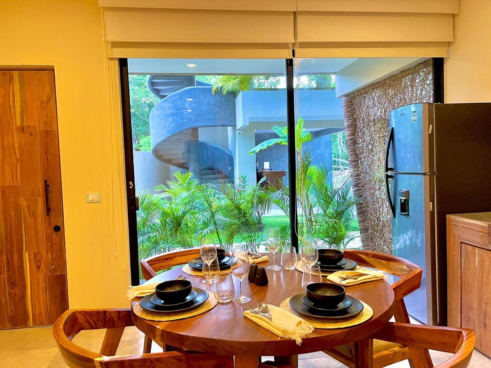 La Veleta, Pet Friendly